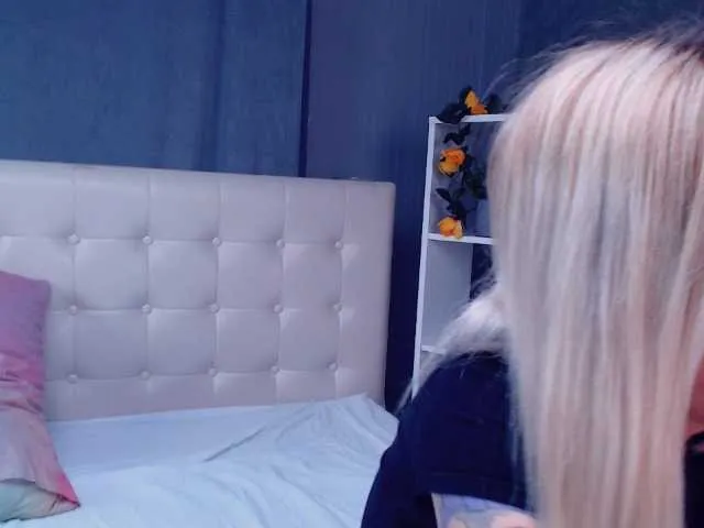 Live sex webcam photo for KaprinaGirrs #270838210