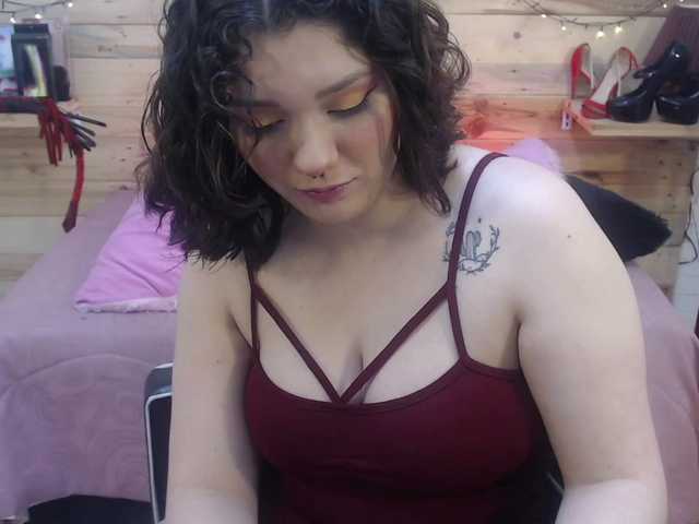 Live sex webcam photo for Maggie-evans5 #270843007