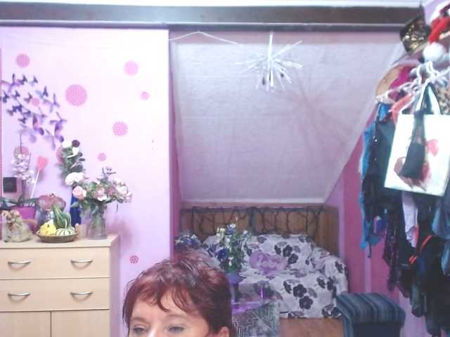 Live sex webcam photo for Elmira63 #270842192