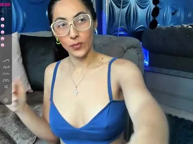 Live sex webcam photo for KeilaSummer #270842867