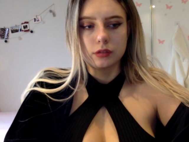 Live sex webcam photo for CatalinaSweet #270838504