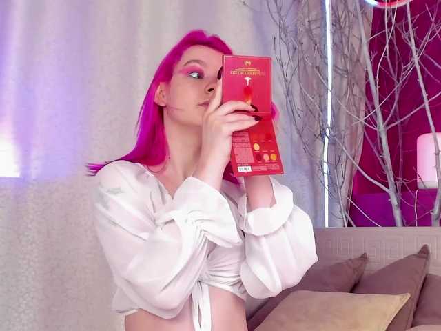 Live sex webcam photo for precious-lara #270833802