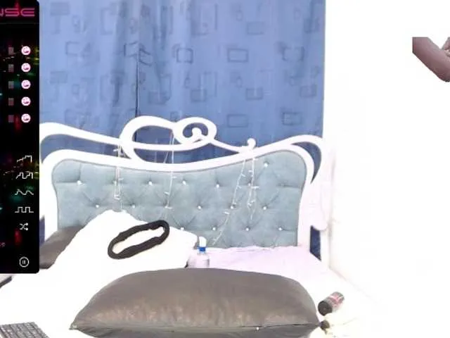 Live sex webcam photo for shanismith #270834724