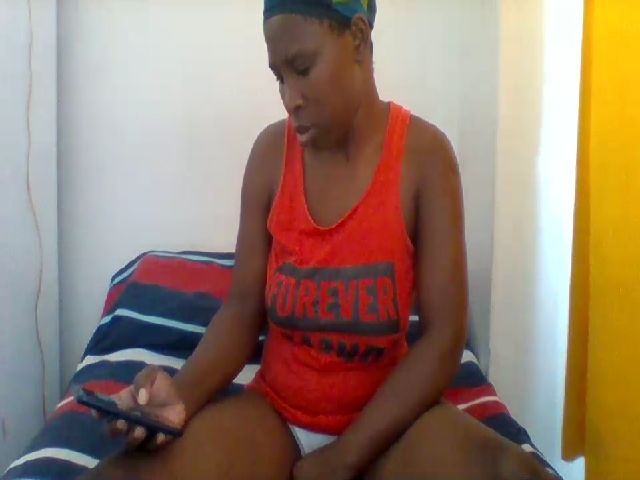 Live sex webcam photo for LaraDark #270835087