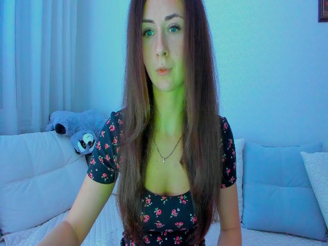 Live sex webcam photo for Amber_Fry #270843616