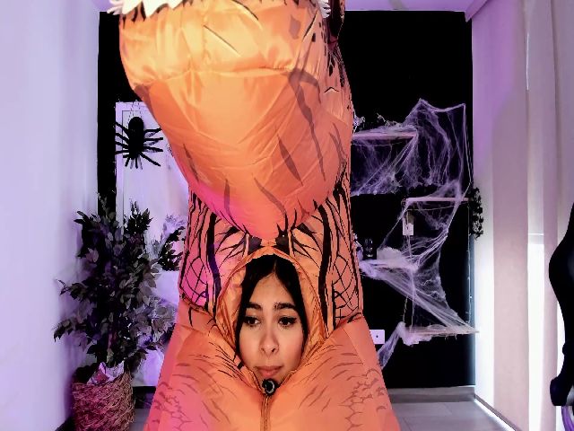 Live sex webcam photo for Ramonarios #270843708