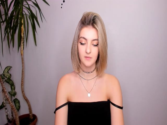 Live sex webcam photo for HelelGretta #270841501