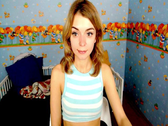 Live sex webcam photo for ELLIEFLOYD #270840114
