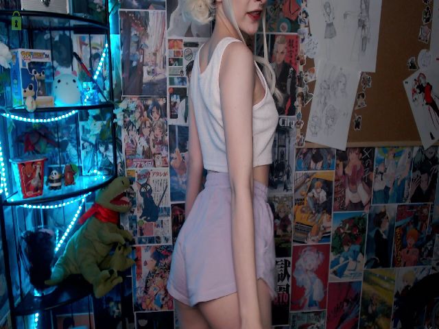 Live sex webcam photo for Manarose27 #270844078