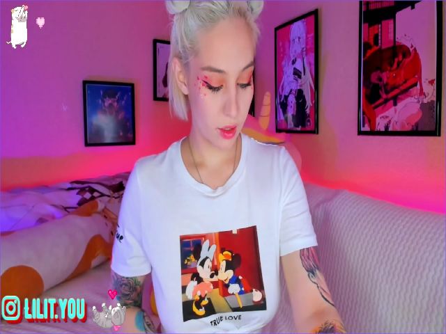 Live sex webcam photo for Li_Amber #270843941