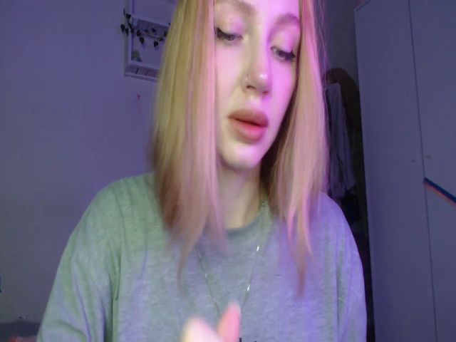 Live sex webcam photo for soo_emma #270831317