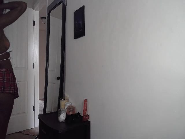 Live sex webcam photo for KaliSoKute #270843991