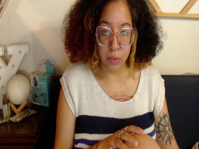 Live sex webcam photo for Sammy_00 #270846099