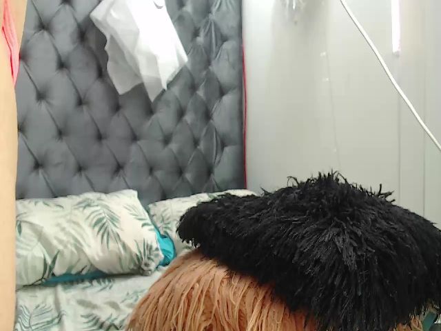 Live sex webcam photo for carolaynn #270844132