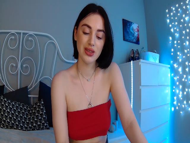 Live sex webcam photo for SofiKittyy #270831290