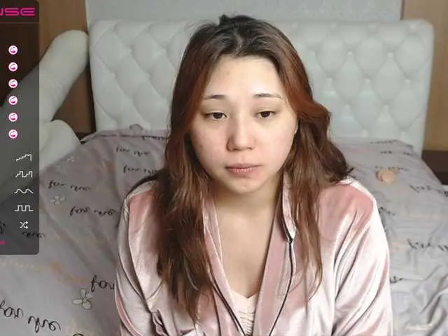 Live sex webcam photo for heynisha #270834174