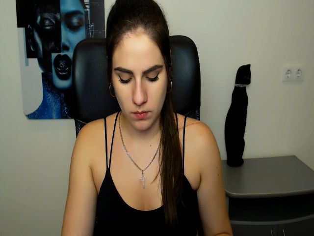 Live sex webcam photo for MollyKiss_ #270841532