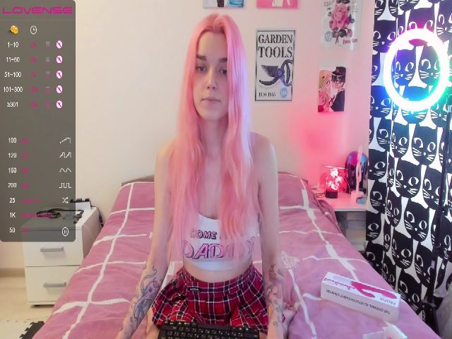 Live sex webcam photo for IvyFarel #270835197