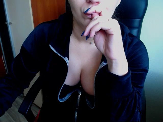 Live sex webcam photo for Annasensual_ #270838518