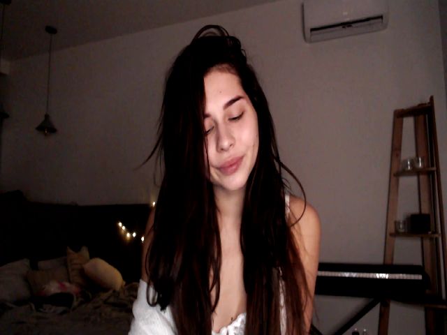 Live sex webcam photo for LeValeriya #270845247