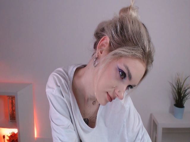 Live sex webcam photo for Karlee_Sweet #270845024