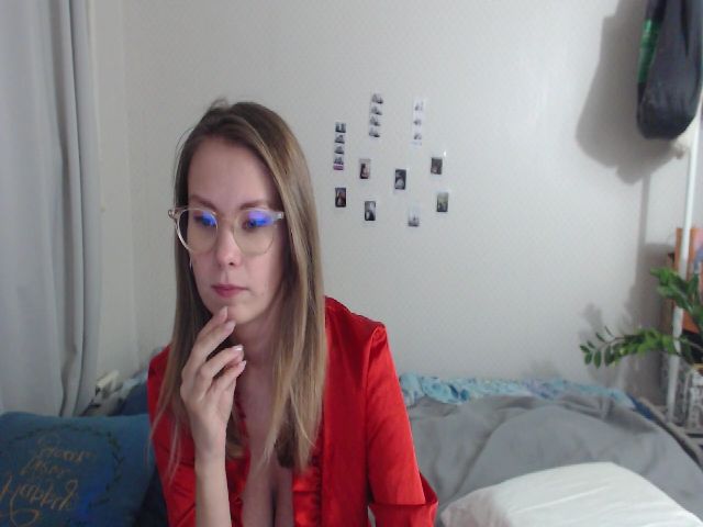 Live sex webcam photo for KieraBrauer #270840092