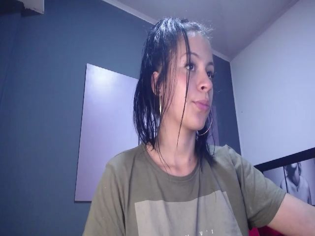 Live sex webcam photo for Alison_hottie #270841662