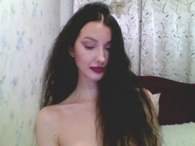 Live sex webcam photo for GirlPlayy #270843879