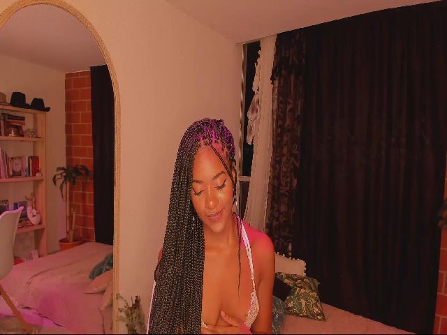 Live sex webcam photo for CleoFM #270831764