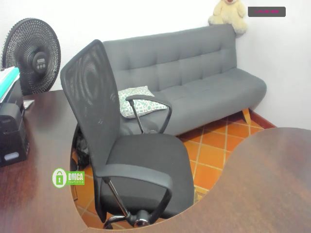 Live sex webcam photo for Evelyn__lee #270846511