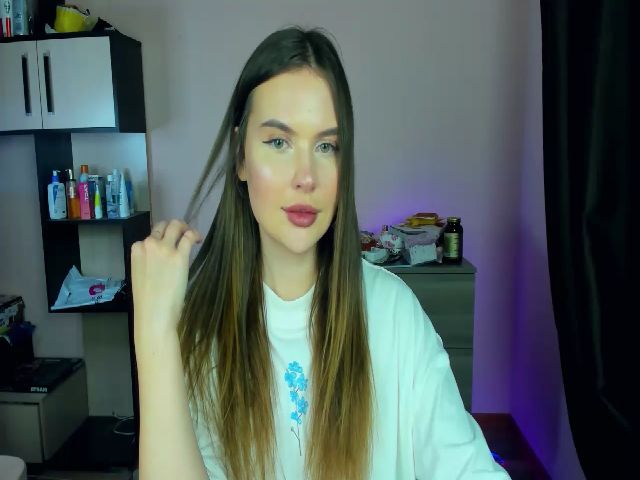 Live sex webcam photo for Daisymarly #270845899