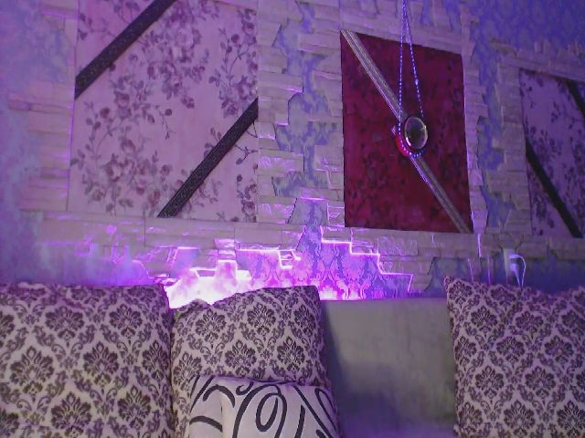 Live sex webcam photo for Tinellia #270832412
