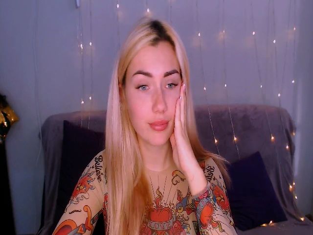 Live sex webcam photo for TrishKlein #270838716