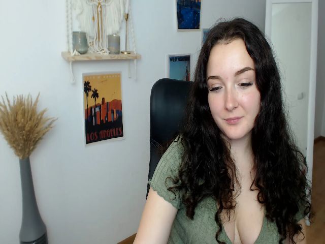 Live sex webcam photo for GloriaSparks #270838370