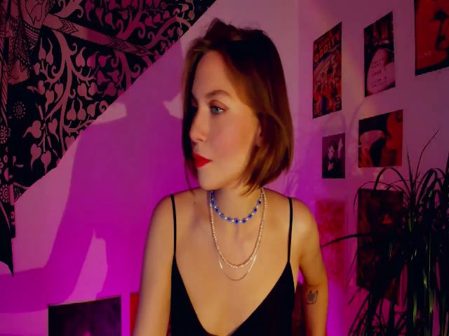 Live sex webcam photo for Aliceum #270835080