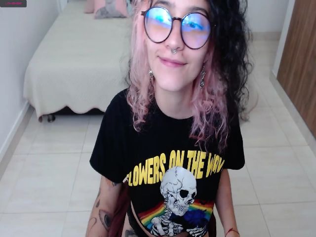 Live sex webcam photo for Myzore #270832297