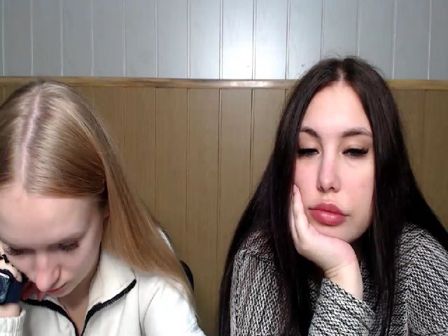 Live sex webcam photo for EmillyWillis #270832878