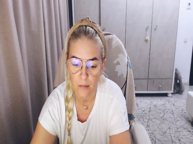 Live sex webcam photo for A_Sweet_Girl_ #270846643