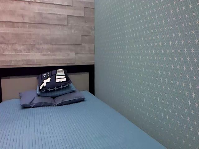 Live sex webcam photo for HugeBoobsErin #270832292