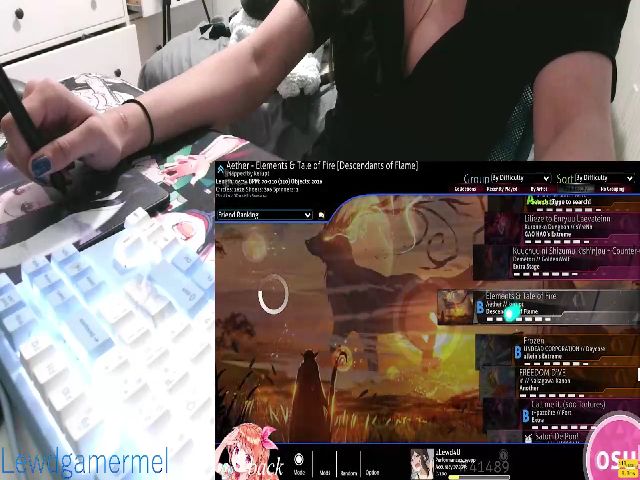 Live sex webcam photo for lewdgamermel #270832423