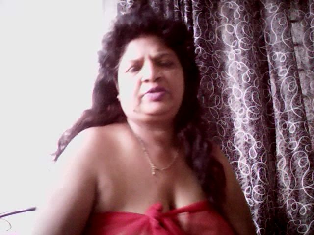 Live sex webcam photo for Indianbarbie3 #270839386