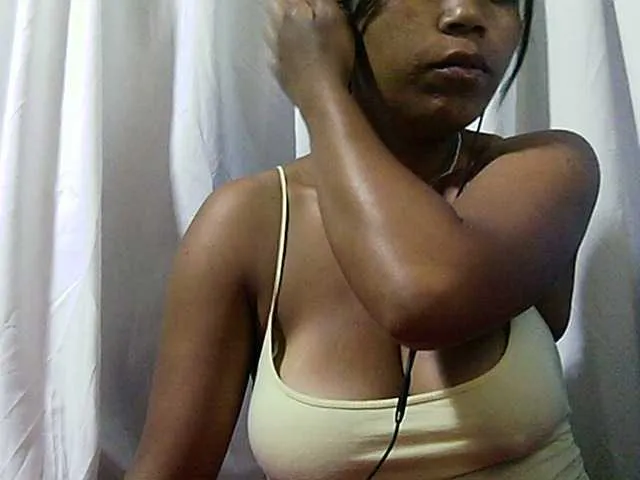 Live sex webcam photo for MIRANDAW #270834244