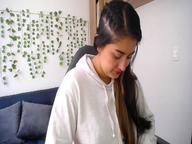 Live sex webcam photo for Anne_heaven #270840674