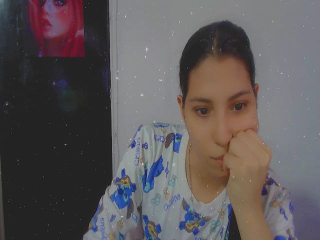 Live sex webcam photo for Emma_18x #270845600