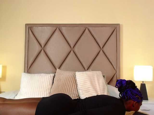 Live sex webcam photo for Melody-Smith #270829664