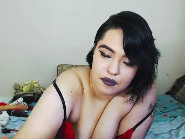 Live sex webcam photo for BBWBitch #270837635