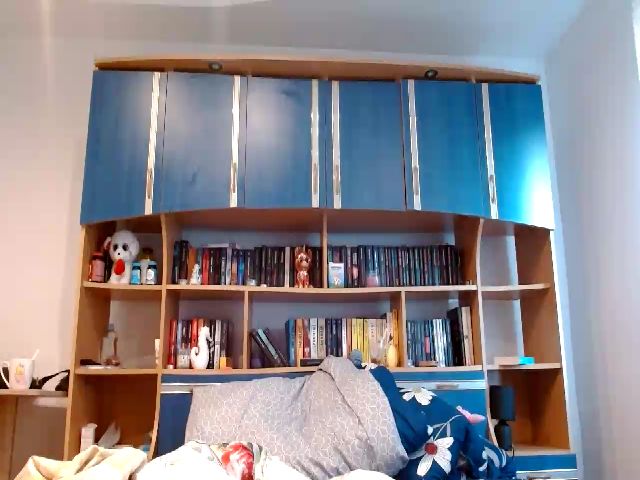 Live sex webcam photo for ClumzyNimpho #270832808