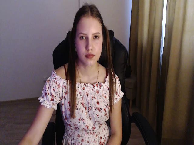 Live sex webcam photo for AngelaOwen #270837981