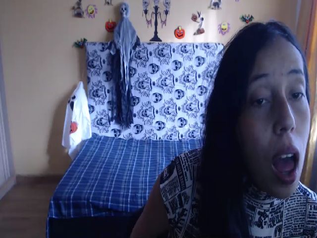 Live sex webcam photo for Anniiefox #270838642