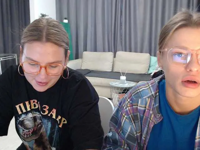 Live sex webcam photo for BugaGirls #270855927